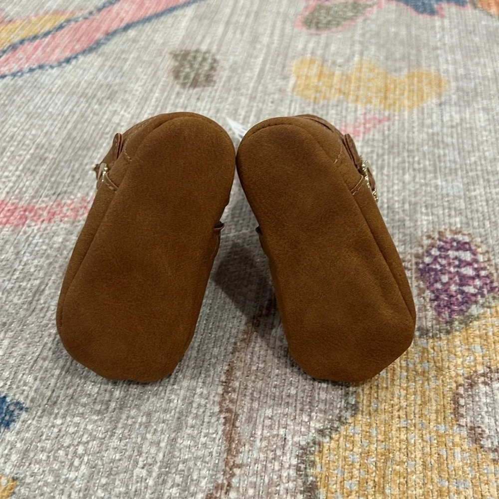 NWT The Children’s Place baby boots